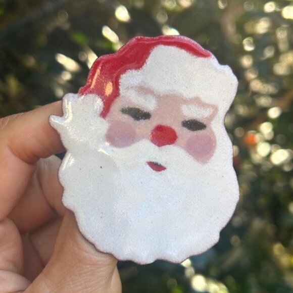 HOLIDAY🎄🎄SANTA Copper Enamel Large Artisan BROOCH - Picture 6 of 7